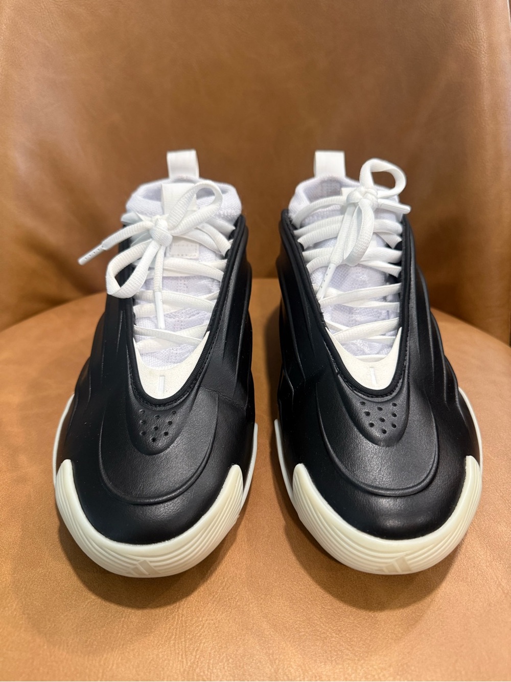 adidas Men's Harden Volume 9, black and warm vanilla
